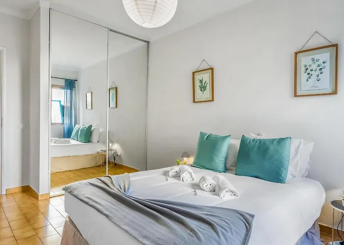Ocean Breeze 1 Bdr Flat In By Lovelystay Daire Portimão